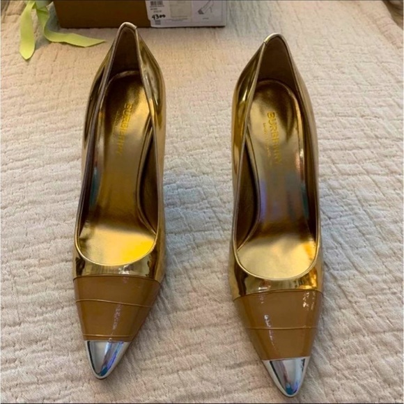 Burberry Shoes - nib Burberry gold pumps size 7.5